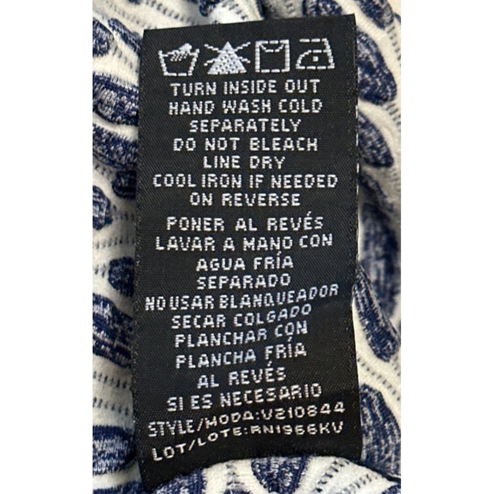 Chic Wave Pattern Mini Dress - Picture 13 of 16